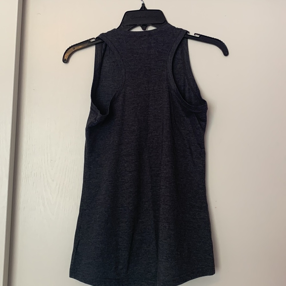 2 Reebok workout tank tops - Picture 10 of 10